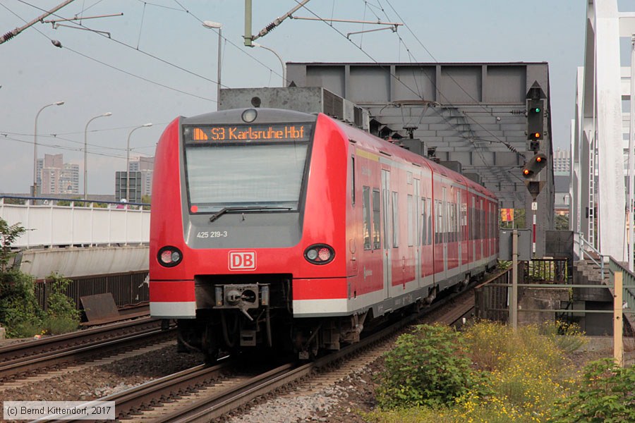 Deutsche Bahn - 425219-3
/ Bild: db4252193_bk1709220045.jpg