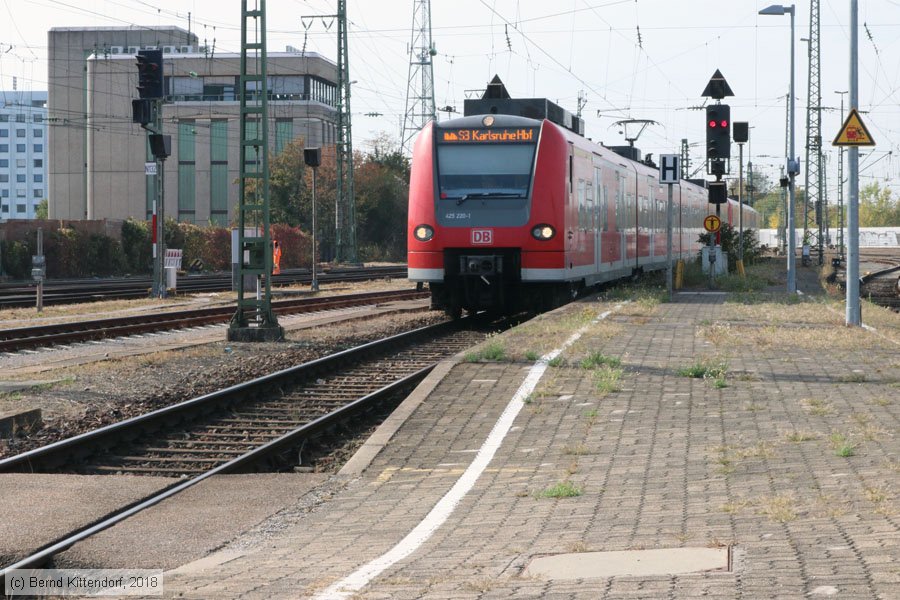 Deutsche Bahn - 425220-1
/ Bild: db4252201_bk1810170026.jpg