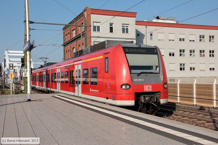 Deutsche Bahn - 425229-2
/ Bild: db4252292_bk1207240017.jpg