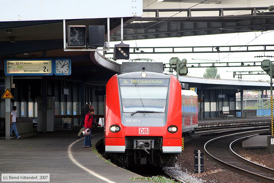 Deutsche Bahn - 425257-3
/ Bild: db4252573_bk0710130003.jpg