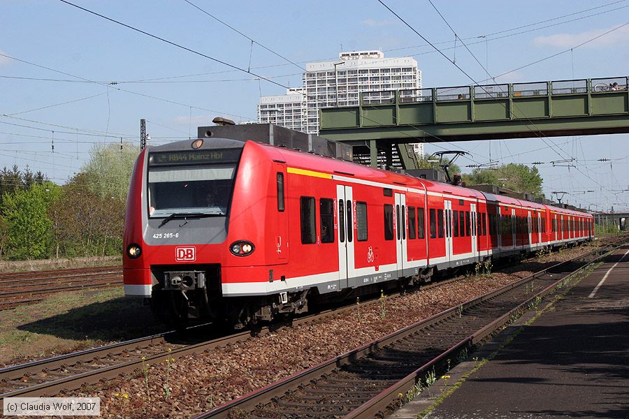 Deutsche Bahn - 425265-6
/ Bild: db4252656_cw0704200033.jpg