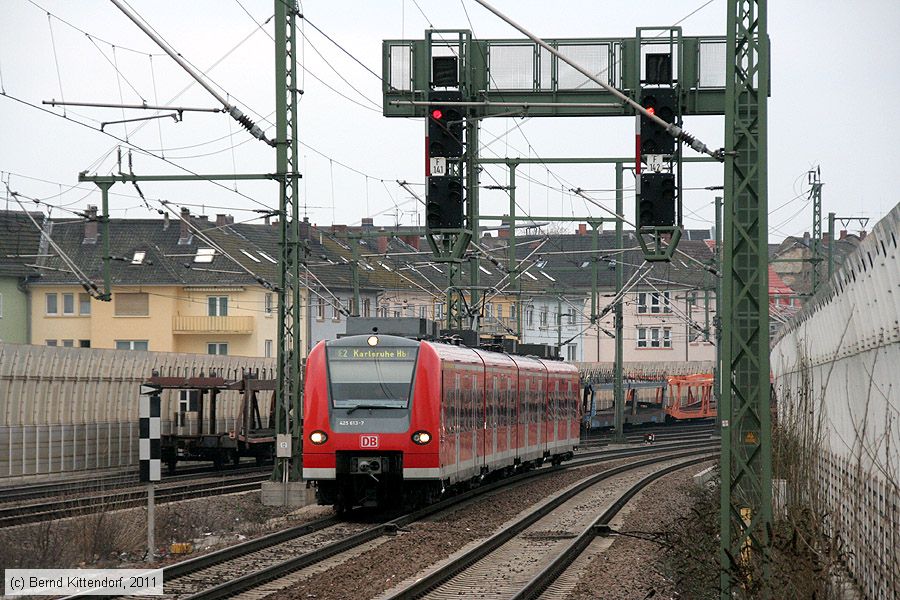 Deutsche Bahn - 425613-7
/ Bild: db4256137_bk1101280042.jpg