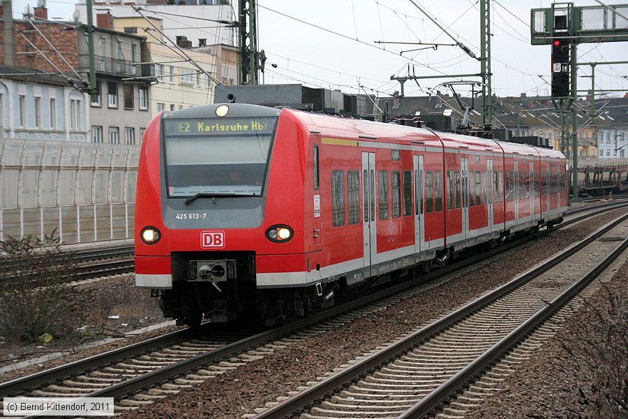 Deutsche Bahn - 425613-7
/ Bild: db4256137_bk1101280043.jpg