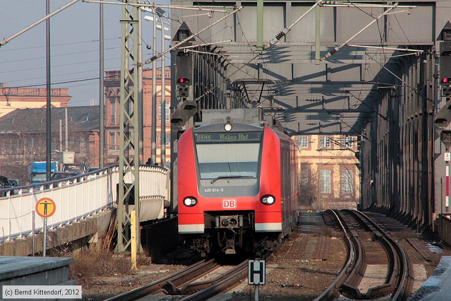 Deutsche Bahn - 425614-5
/ Bild: db4256145_bk1202100015.jpg