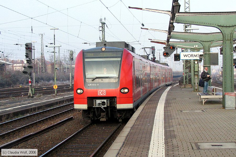 Deutsche Bahn - 425614-5
/ Bild: db4256145_cw025616.jpg