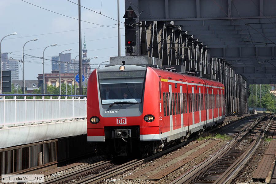 Deutsche Bahn - 425616-0
/ Bild: db4256160_cw0705180015.jpg