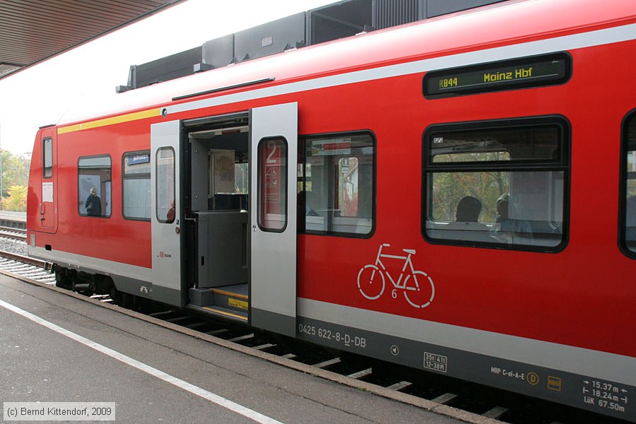 Deutsche Bahn - 425622-8
/ Bild: db4256228_bk0910290022.jpg