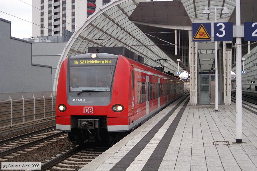 Deutsche Bahn - S-Bahn Rhein Neckar - 425702-8
/ Bild: db4257028_cw0801210034.jpg