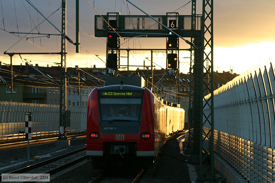 Deutsche Bahn - 425707-7
/ Bild: db4257077_e0002012.jpg