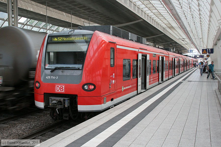 Deutsche Bahn - 425714-3
/ Bild: db4257143_bk1108030079.jpg