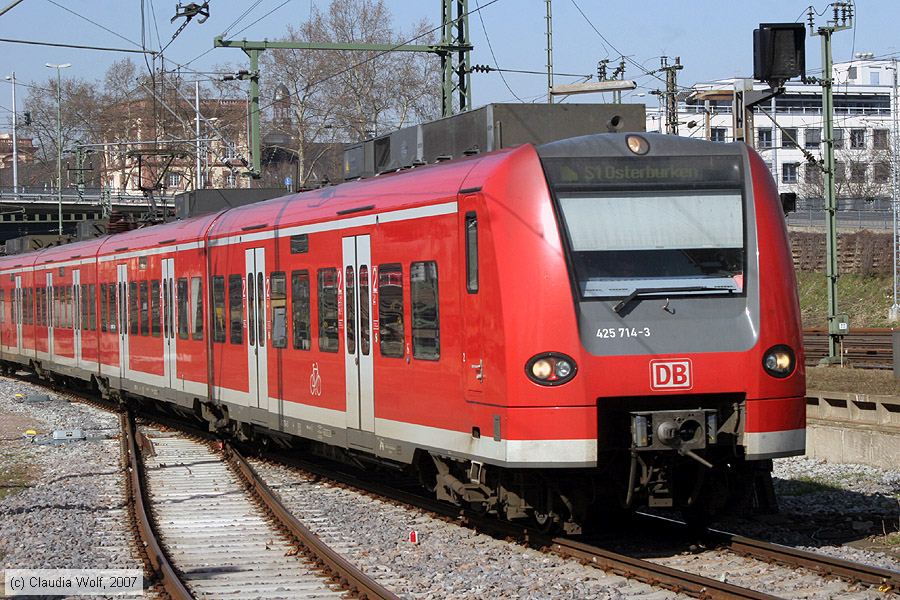 Deutsche Bahn - S-Bahn Rhein Neckar - 425714-3
/ Bild: db4257143_cw0703110026.jpg