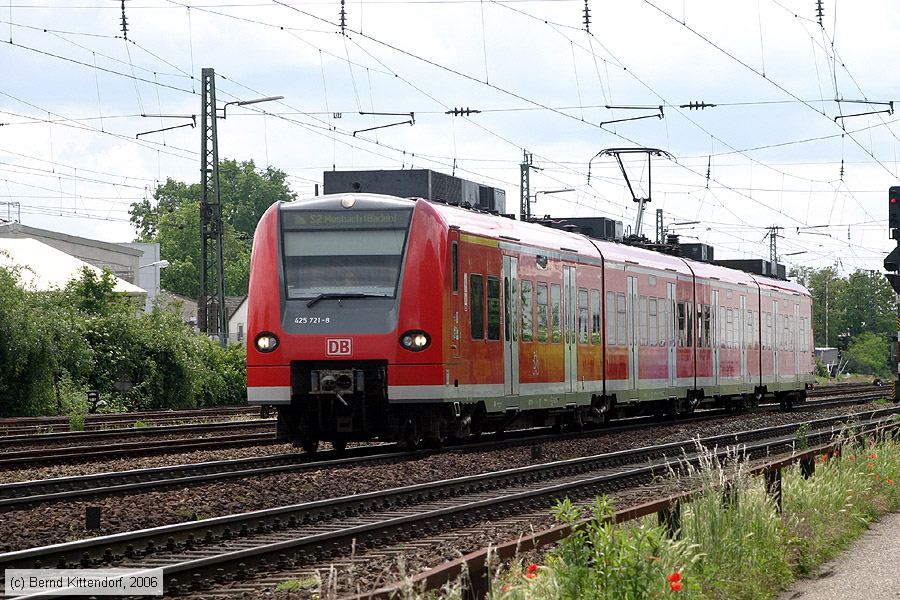Deutsche Bahn - 425721-8
/ Bild: db4257218_bk0606020058.jpg