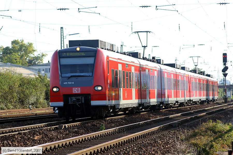 Deutsche Bahn - S-Bahn Rhein Neckar - 425722-6
/ Bild: db4257226_bk0709200016.jpg