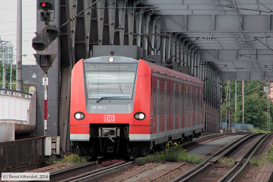Deutsche Bahn - S-Bahn Rhein Neckar - 425724-2
/ Bild: db4257242_bk1405280045.jpg