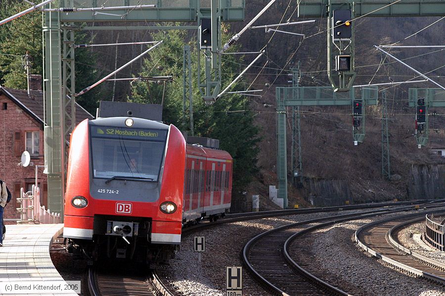 Deutsche Bahn - S-Bahn Rhein Neckar - 425724-2
/ Bild: db4257242_e0015331.jpg