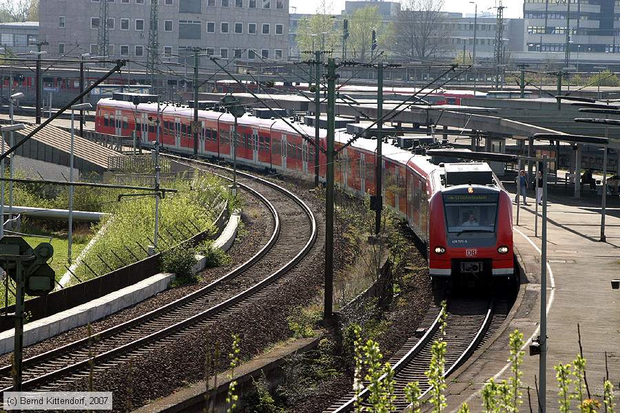 Deutsche Bahn - S-Bahn Rhein Neckar - 425727-5
/ Bild: db4257275_bk0704060022.jpg