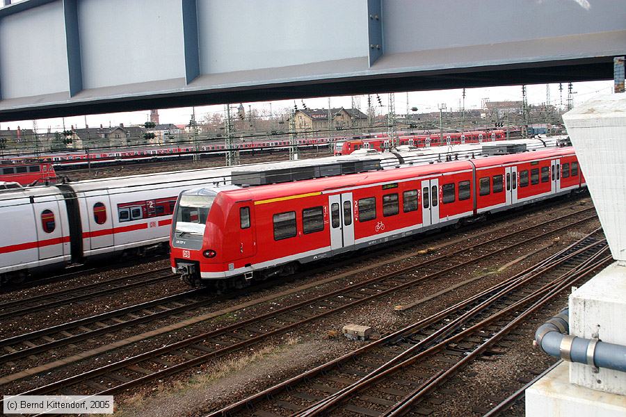 Deutsche Bahn - S-Bahn Rhein Neckar - 425727-5
/ Bild: db4257275_e0012900.jpg