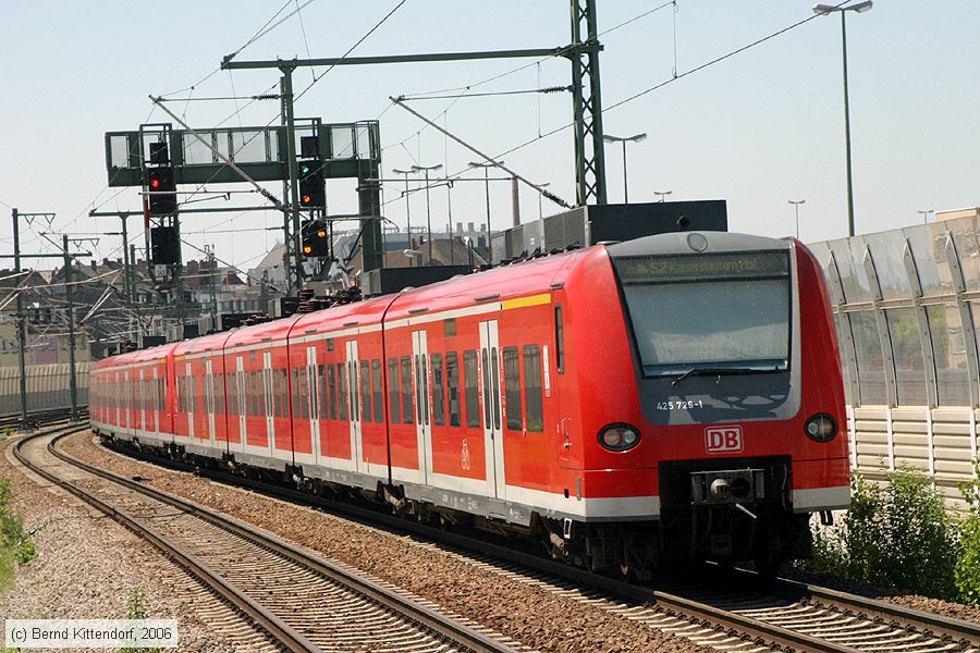 Deutsche Bahn - S-Bahn Rhein Neckar - 425729-1
/ Bild: db4257291_bk0606120025.jpg