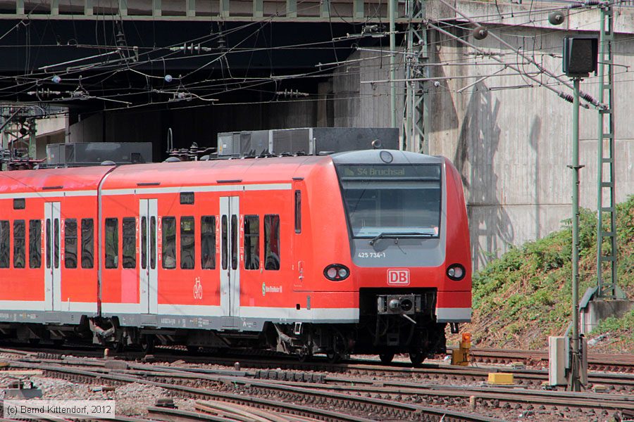 Deutsche Bahn - 425734-1
/ Bild: db4257341_bk1208060026.jpg