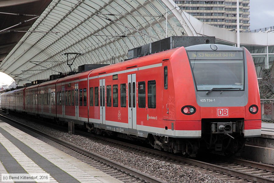 Deutsche Bahn - 425734-1
/ Bild: db4257341_bk1601150022.jpg