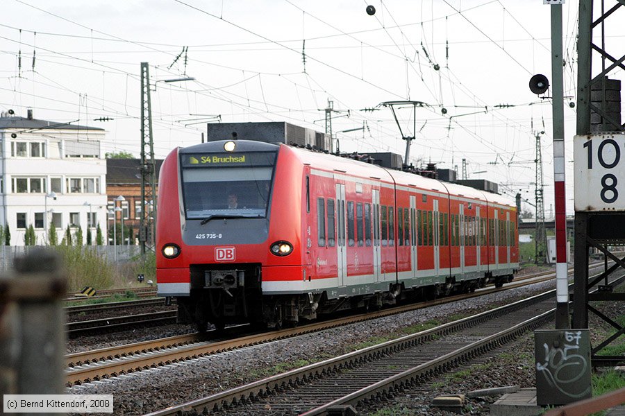 Deutsche Bahn - S-Bahn Rhein Neckar - 425735-8
/ Bild: db4257358_bk0804240066.jpg
