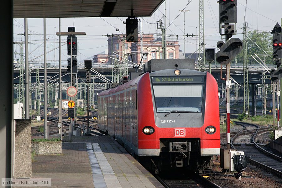 Deutsche Bahn - 425737-4
/ Bild: db4257374_bk0805250008.jpg