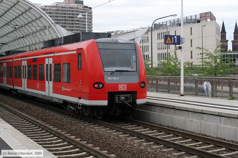 Deutsche Bahn - 425738-2
/ Bild: db4257382_cw0904270041.jpg