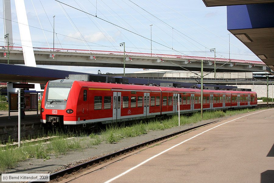 Deutsche Bahn - 425756-4
/ Bild: db4257564_bk0906040021.jpg