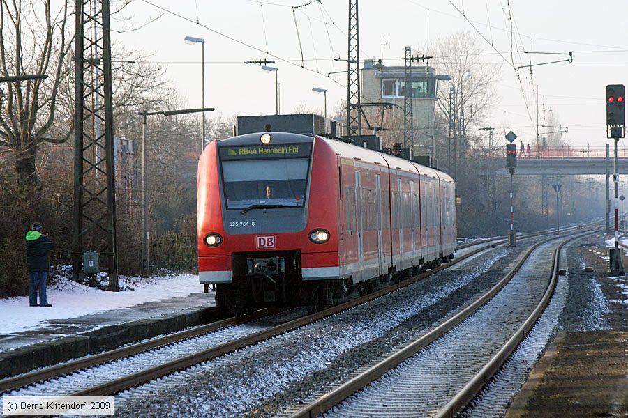 Deutsche Bahn - 425764-8
/ Bild: db4257648_bk0901130016.jpg