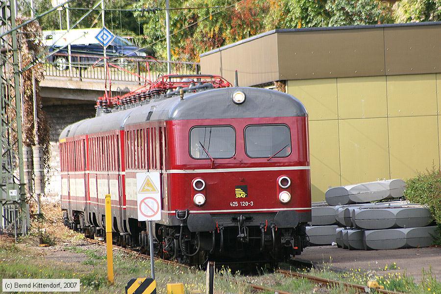 Historischer E-Triebwagen - 425120-3
/ Bild: db4251203_bk0709290023.jpg