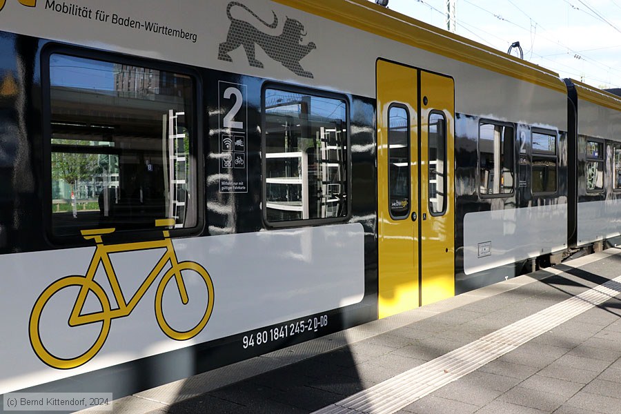 Deutsche Bahn - 1841 245
/ Bild: db1841245_bk2404210017.jpg