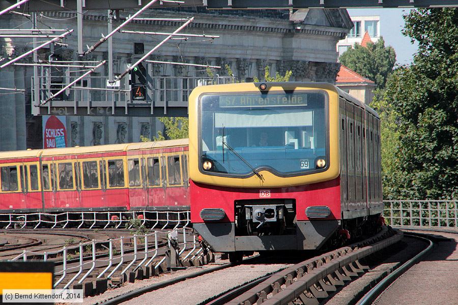 Deutsche Bahn - S-Bahn Berlin - 481017-2
/ Bild: db4810172_bk1407230041.jpg