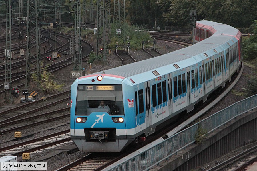 Deutsche Bahn - S-Bahn Hamburg - 474534-5
/ Bild: db4745345_bk1410150003.jpg
