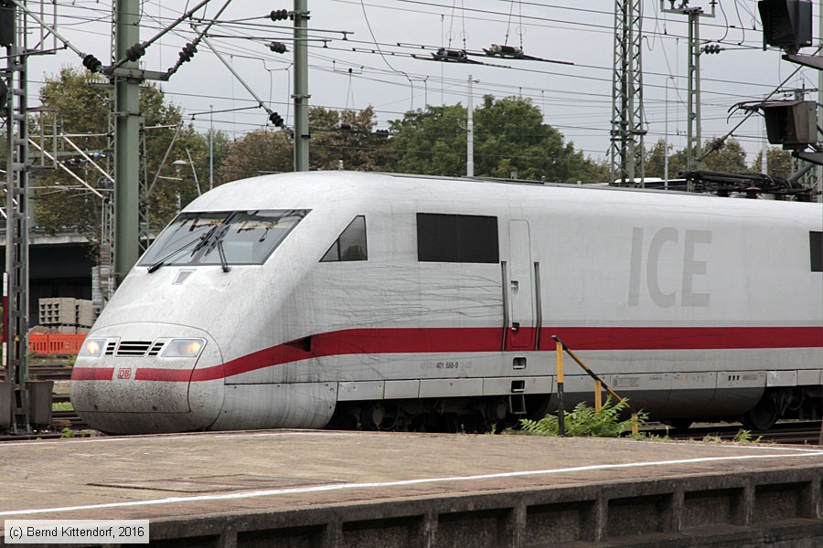 Deutsche Bahn - 401588-9
/ Bild: db4015889_bk1609300012.jpg