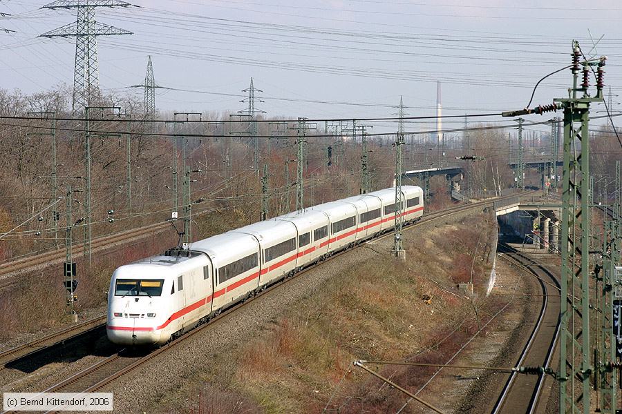 Deutsche Bahn - 402011-1
/ Bild: db4020111_bk0603130107.jpg