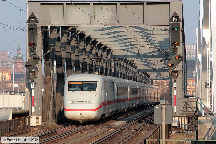Deutsche Bahn - 402044-2
/ Bild: db4020442_bk1202100032.jpg