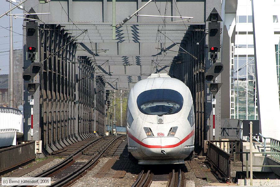 Deutsche Bahn - 403013-6
/ Bild: db4030136_e0015866.jpg