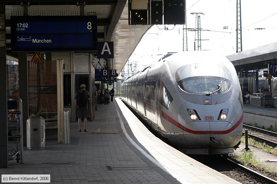 Deutsche Bahn - 403015-1
/ Bild: db4030151_bk0805110374.jpg