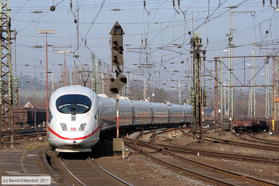 Deutsche Bahn - 403026-8
/ Bild: db4030268_bk1102170060.jpg