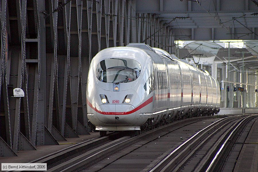 Deutsche Bahn - 403509-3
/ Bild: db4035093_e0012934.jpg