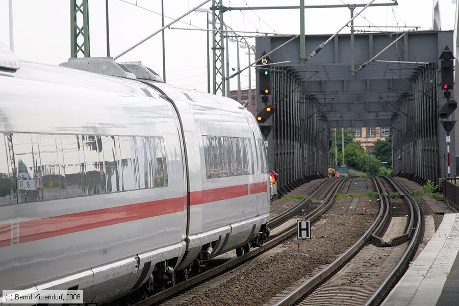 Deutsche Bahn - 406583-5
/ Bild: db4065835_bk0806260045.jpg