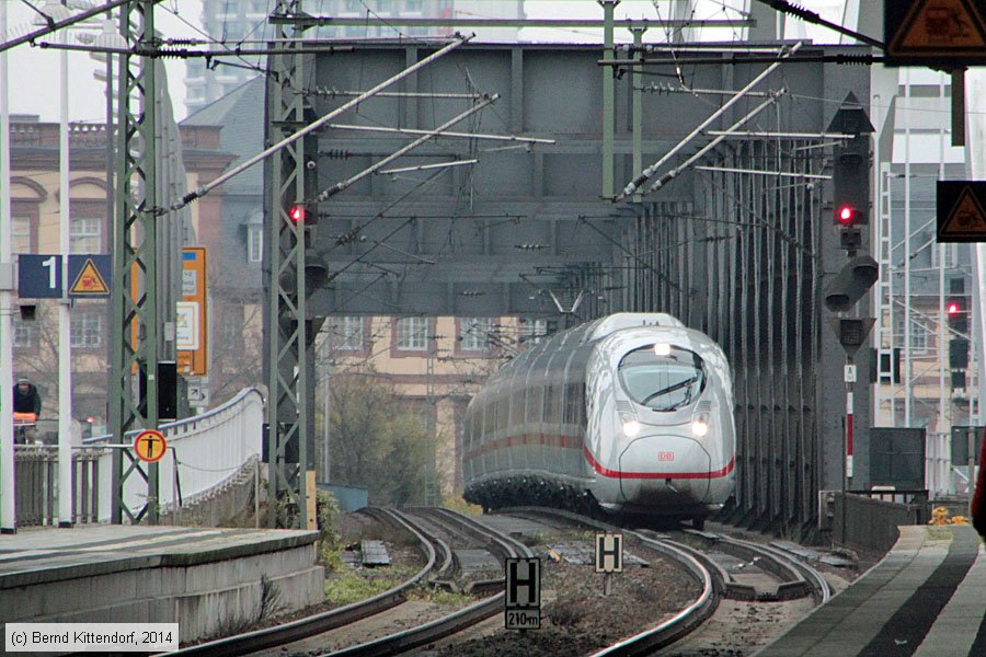 Deutsche Bahn - 407517-2
/ Bild: db4075172_bk1412100028.jpg