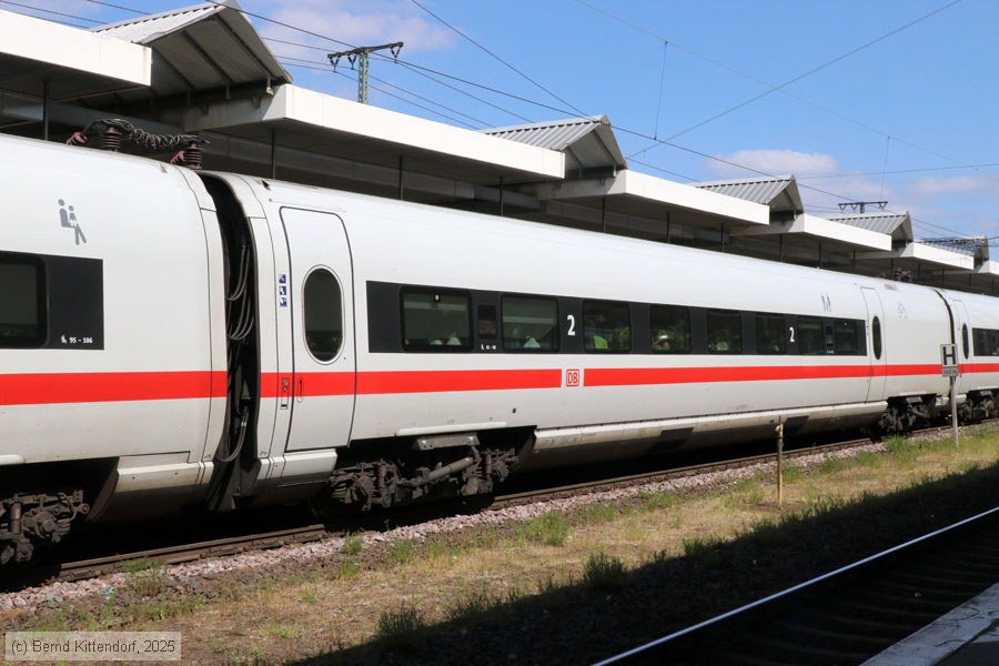 Deutsche Bahn - 411870-9
/ Bild: db4118709_bk2507030021.jpg