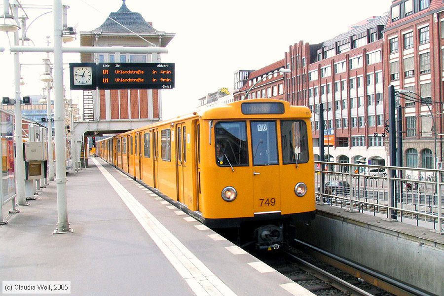 U-Bahn Berlin - 749
/ Bild: berlin749_cw010382.jpg