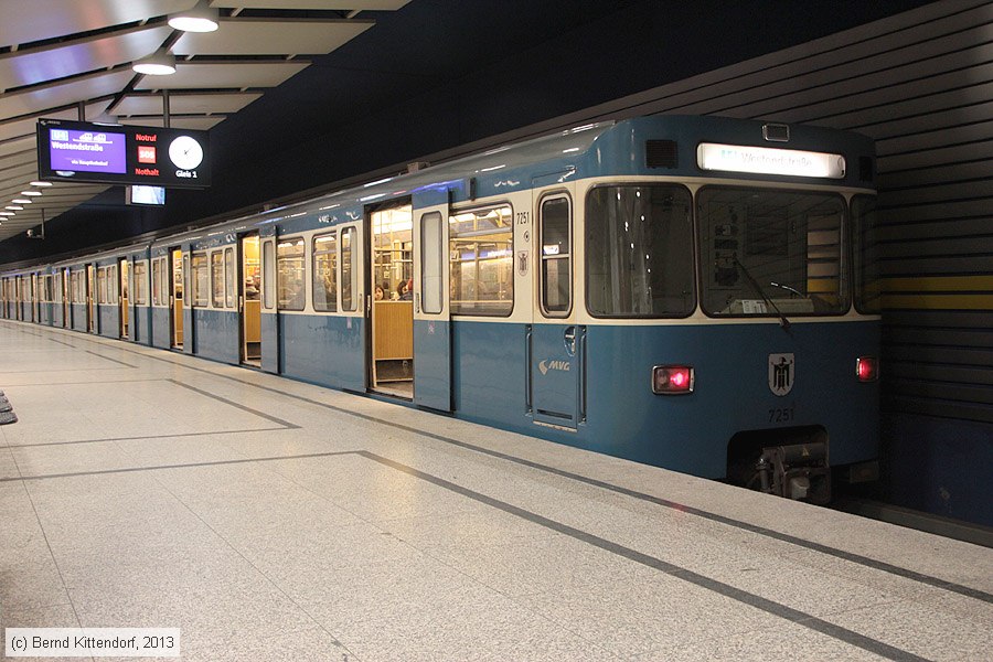 München - U-Bahn - 7251
/ Bild: muenchen7251_bk1311260132.jpg