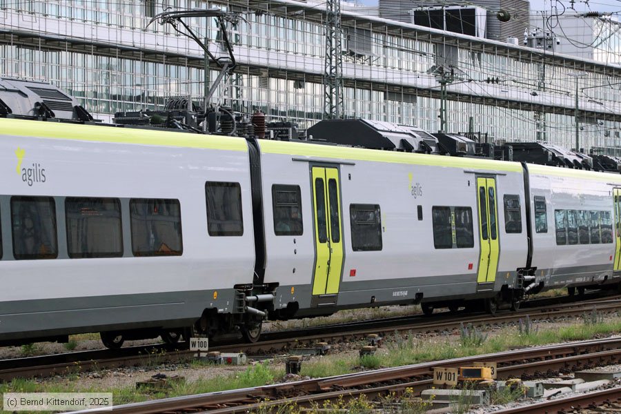 Agilis - 1863 705
/ Bild: agilis18637058_bk2506270154.jpg Agilis - 1863 705
/ Bild: agilis18637058_bk2506270154.jpg