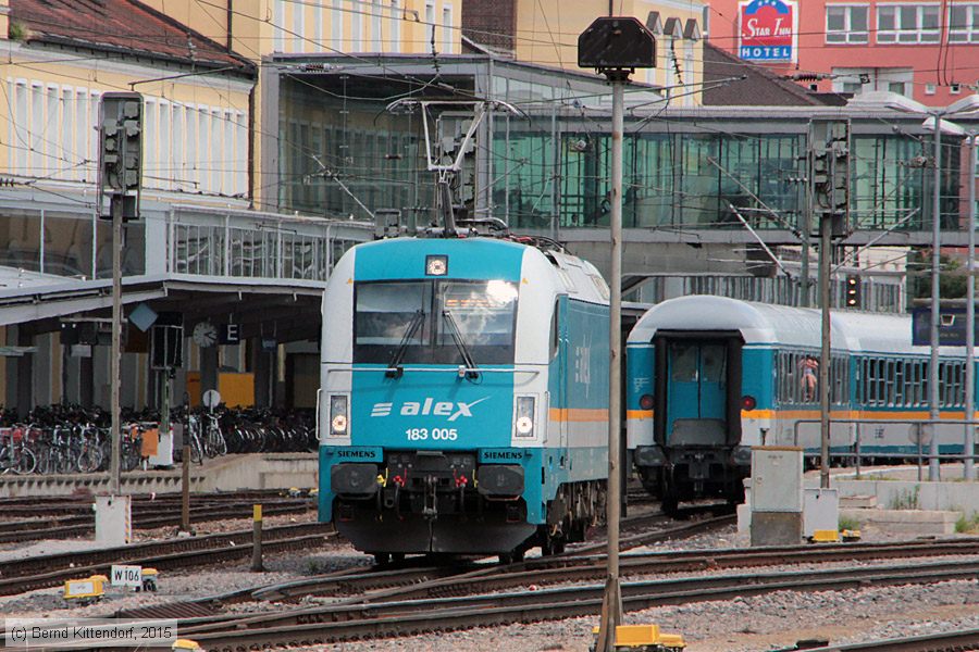 Alex - 183 005
/ Bild: alex183005_bk1506260176.jpg