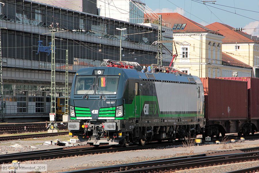 European Locomotive Leasing  - 193 227
/ Bild: eloc193227_bk1506240447.jpg