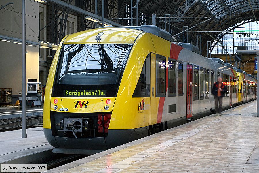 Hessische Landesbahn - VT 210.1
/ Bild: hlbvt2101_bk0708080013.jpg