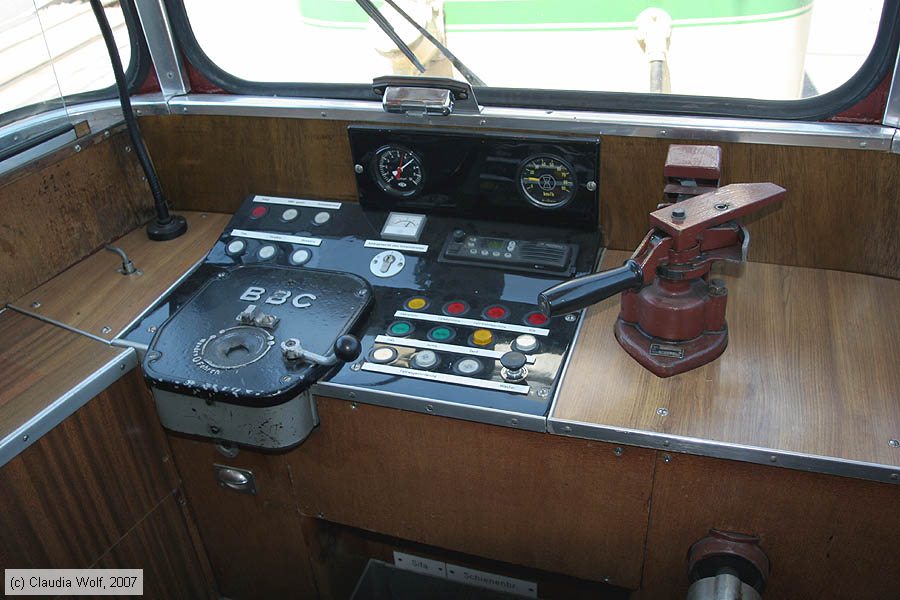 OEG - 71 - Innenansicht
/ Bild: oeg71_cw0707150108.jpg